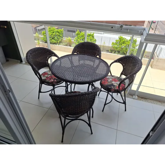 Top 5 Móveis para Varanda: Transforme Seu Espaço com Estilo e Conforto