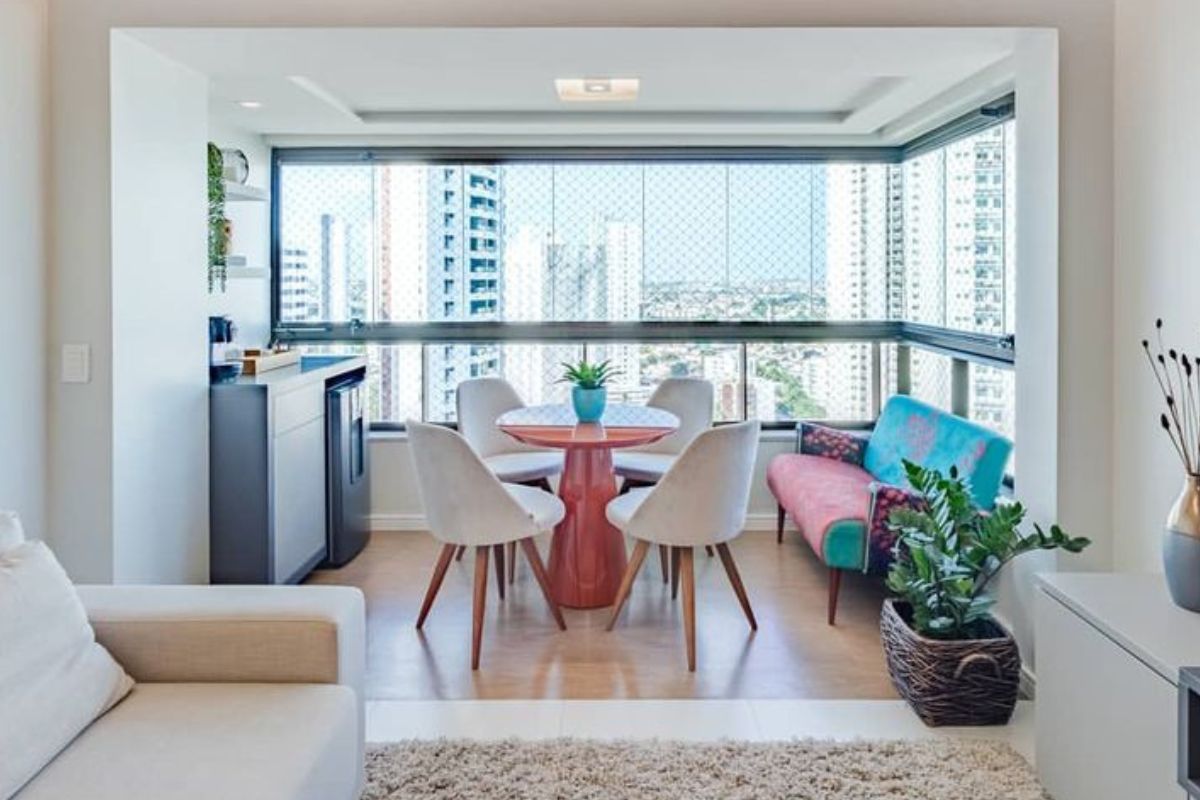 sacada de apartamento com piso vinílico